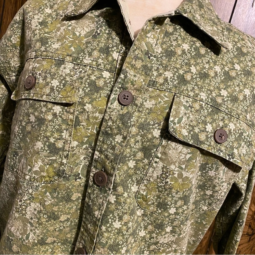 Wild Fable Green Floral Cropped Canvas Surplus Shacket - Picture 3 of 7